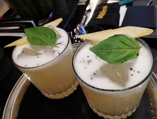 Bar Catering auf der messe Düsseldorf mit coole Cocktails und Mocktails 